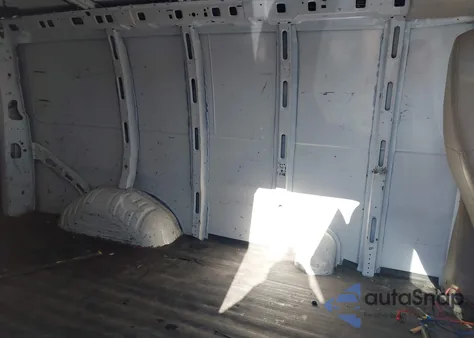 2018 Chevrolet Express 2500 Work Van из США, поврежденный, VIN 1GCWGAFP8J1334014